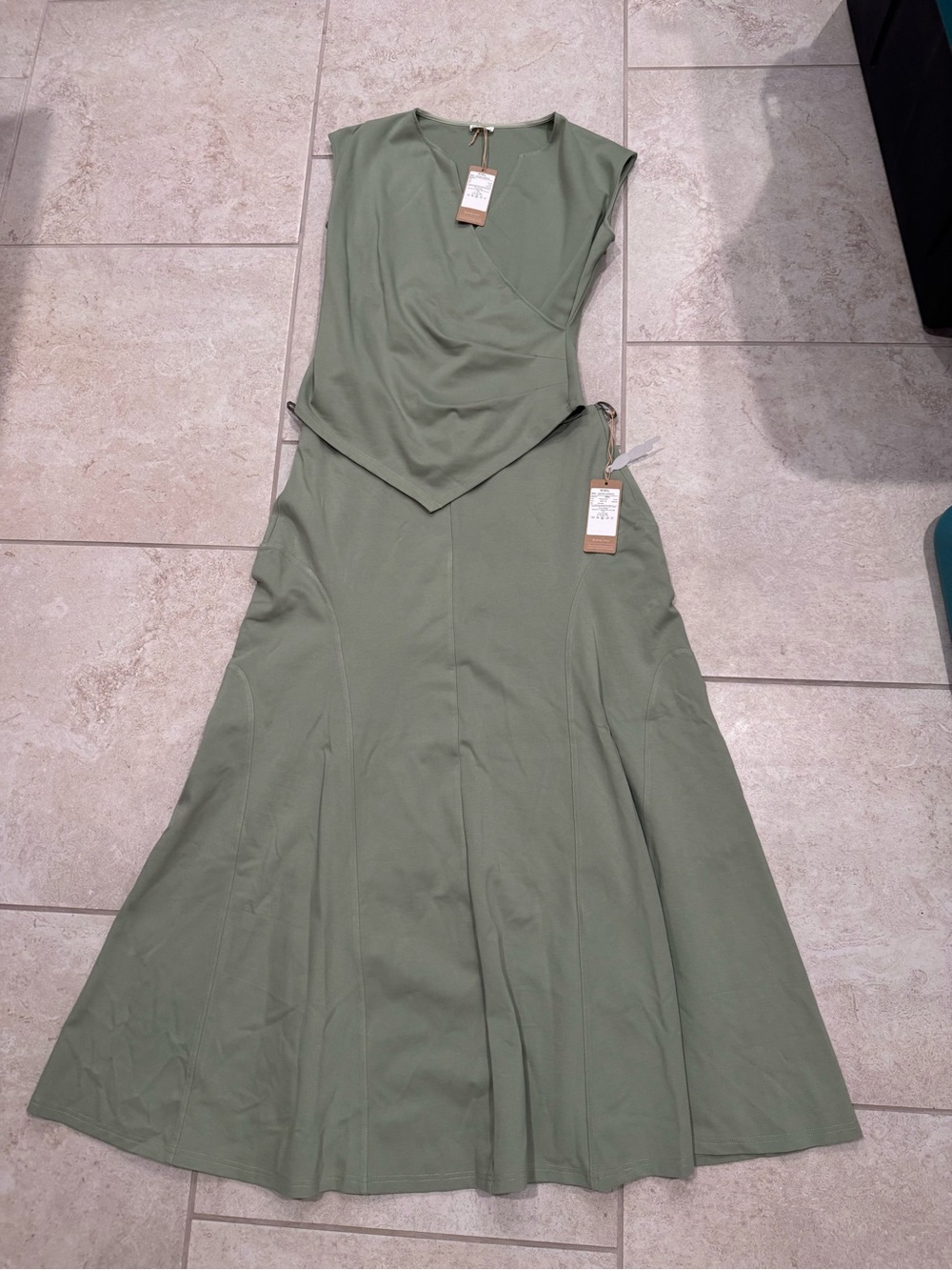 OGL Move Set XL Skirt and Top